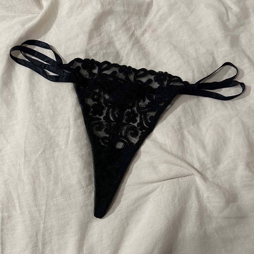 Kiki De Montparnasse Black Lace Thong